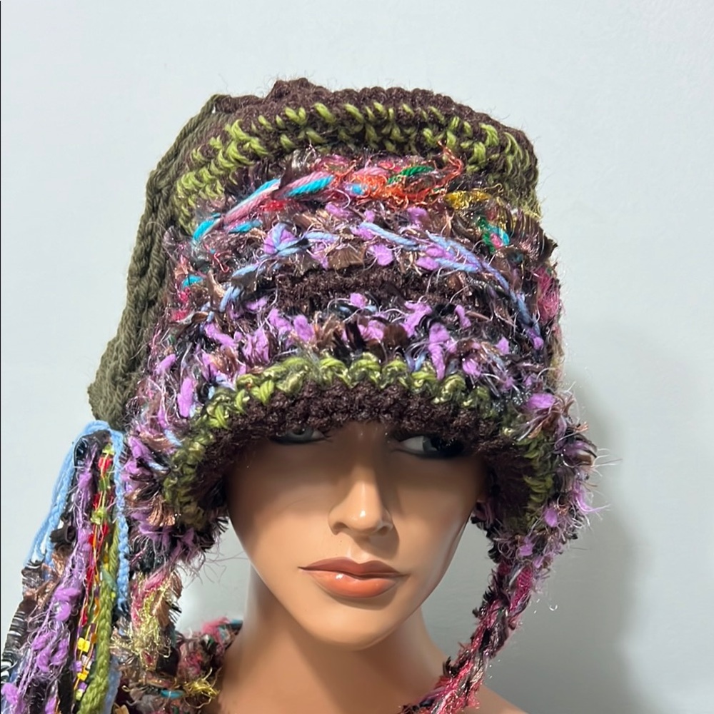 Handcrafted Multicolor Knit Hat - Picture 11 of 12